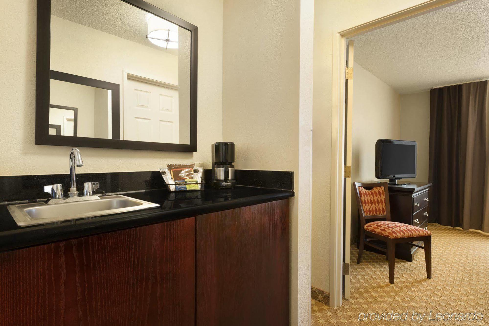 Quality Inn & Suites Alexandria Dış mekan fotoğraf