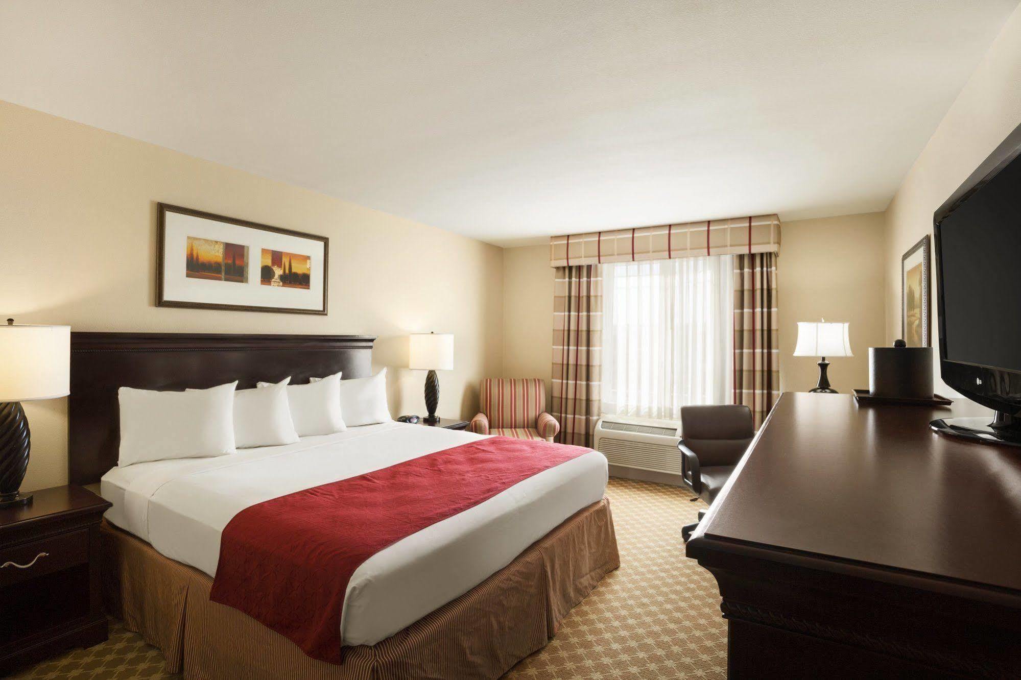 Quality Inn & Suites Alexandria Dış mekan fotoğraf