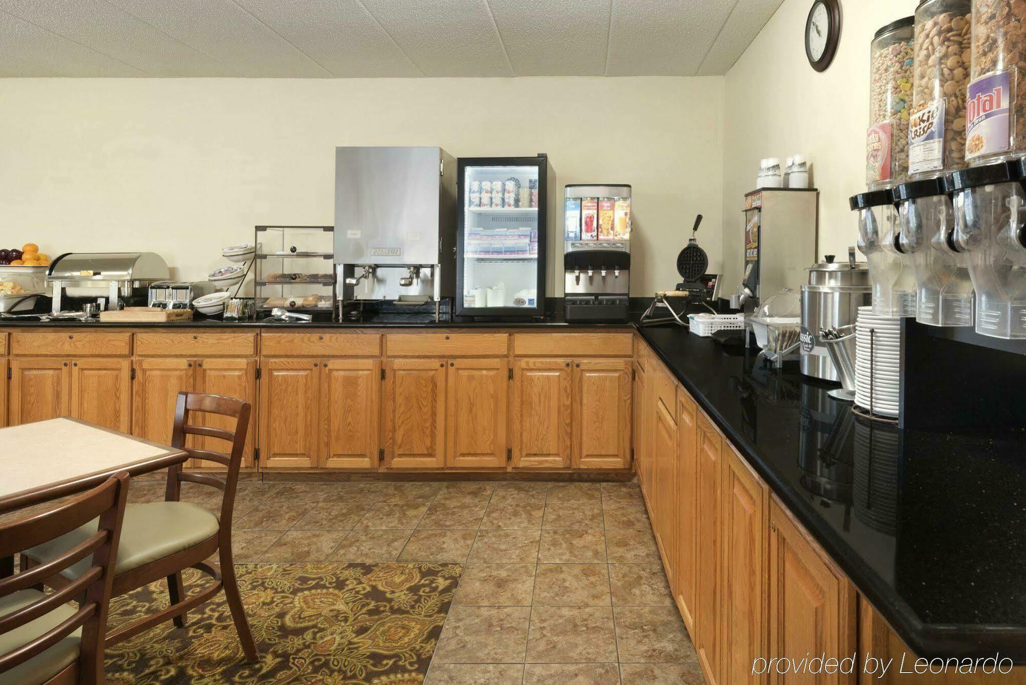 Quality Inn & Suites Alexandria Dış mekan fotoğraf
