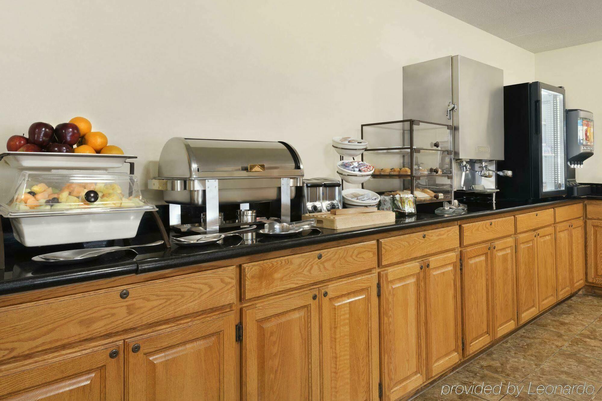 Quality Inn & Suites Alexandria Dış mekan fotoğraf