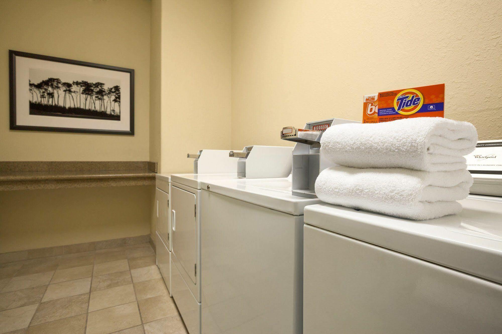 Quality Inn & Suites Alexandria Dış mekan fotoğraf
